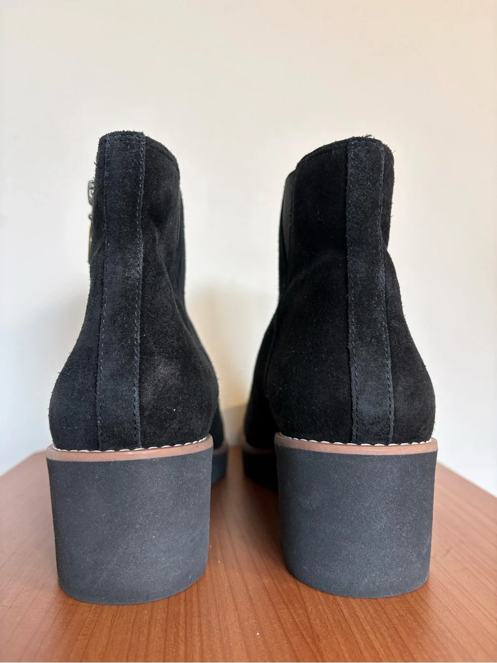 Vionic Hazal Water Repellent Suede Ankle Boots Wedge Heel US Women's size 9.5